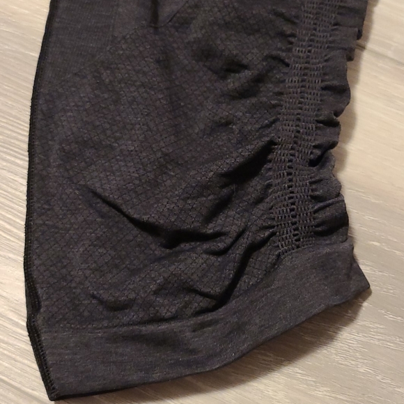 Lululemon In The Flow Crop II in Deep Coal - Picture 7 of 12